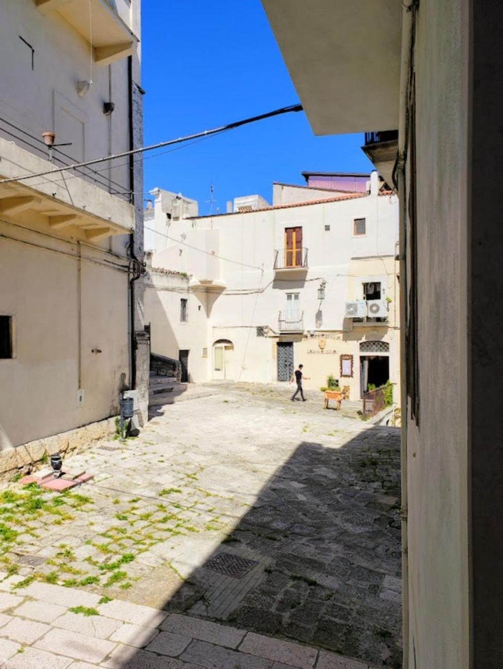 Suite Rotari - Affitti Brevi Italia Monte SantʼAngelo Buitenkant foto