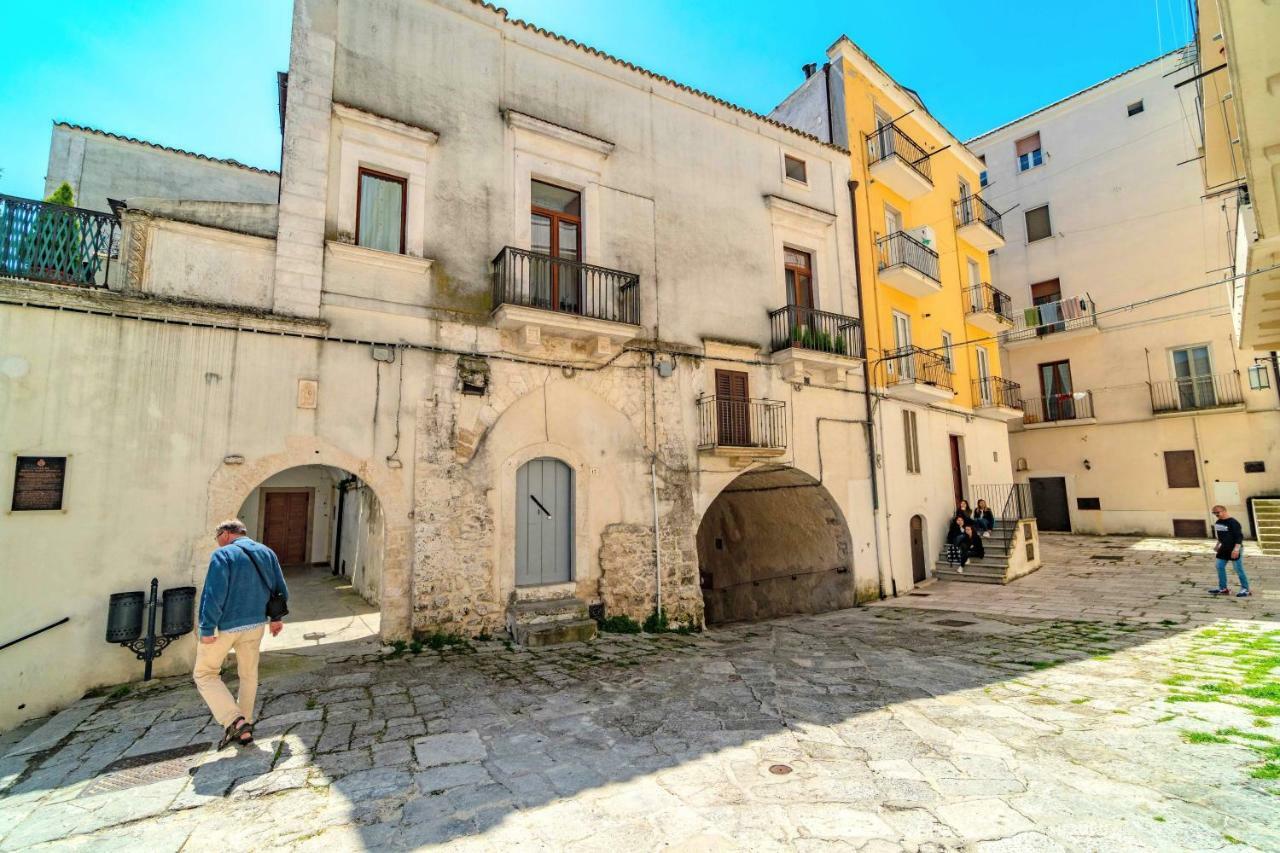 Suite Rotari - Affitti Brevi Italia Monte SantʼAngelo Buitenkant foto